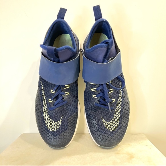 Nike Womens Air Zoom Strong 843975- 403 Blue Running Shoes Lace Up - Picture 4 of 7